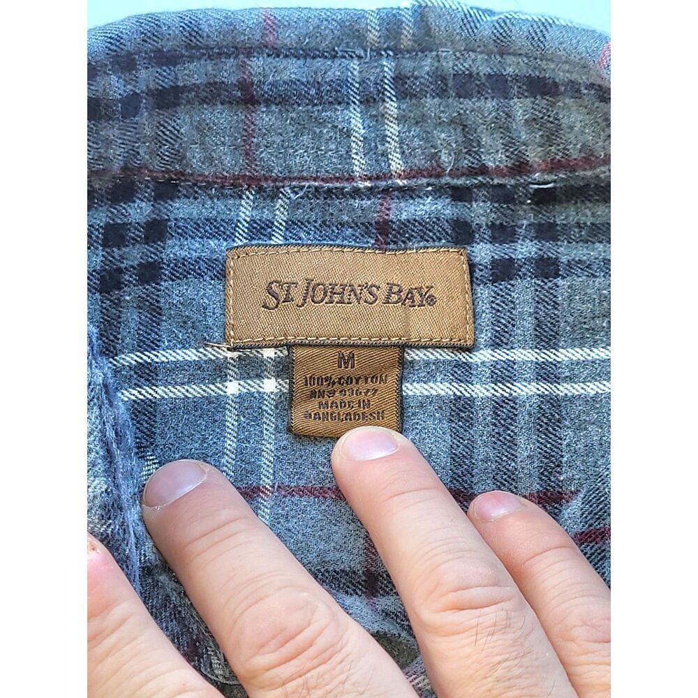 Men's St, John's Bay button down flannel Cotton size Medium - Picture 2 of 9